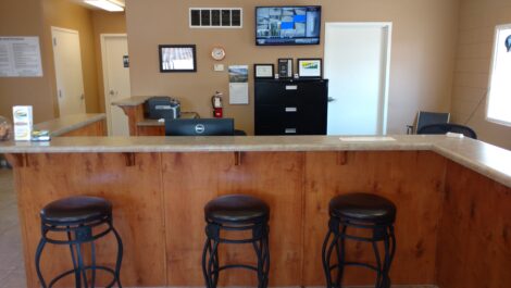 Front desk at the Towne Storage Washington Dam Storage Facility