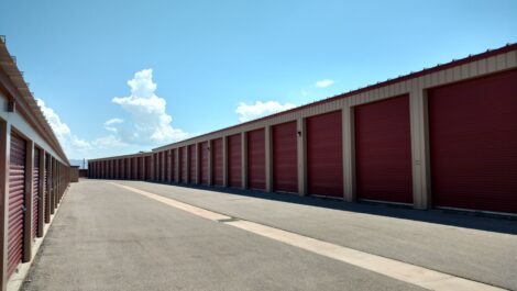 A row of outdoor storage units at the Towne Storage Washington Dam Storage Facility